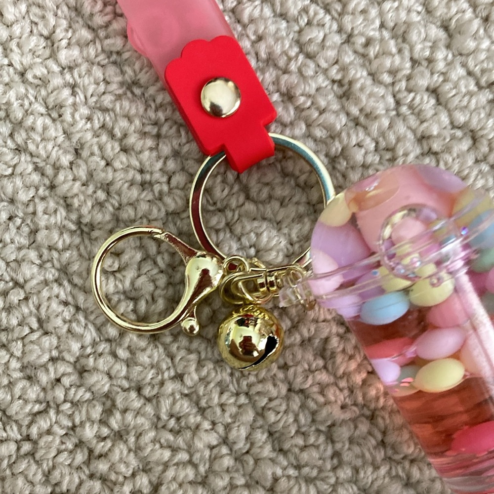 NEW Pink Bubble Tea Bag Charm Shakeable Key Chain Boba with Bell NIB - Picture 8 of 8